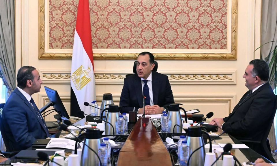 رئيس الوزراء يجتمع برئيسي هيئة الرقابة المالية والبورصة المصرية