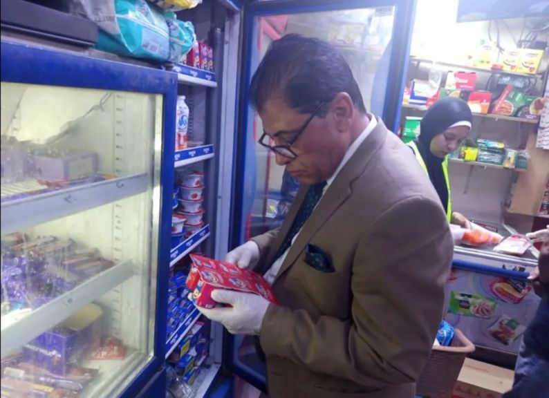 مديرية بيطري الأقصر : ضبط فراخ مجمده ومصنعات لحوم منتهية الصلاحية خلال حملاتها