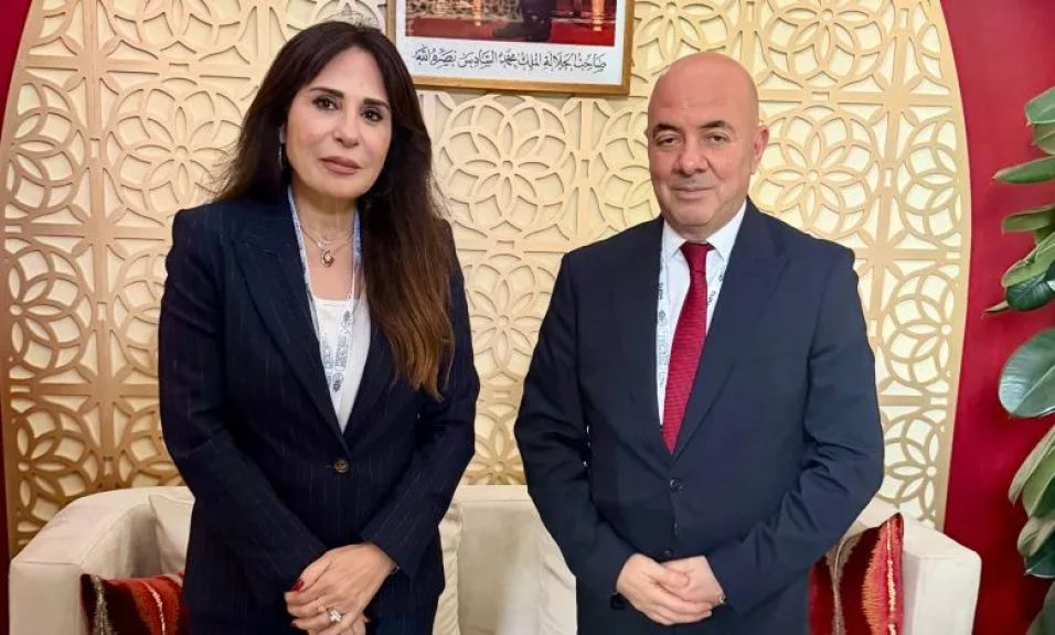 لقاء مصري مغربي في باكو لبحث تبادل الخبرات في الإسكان الاجتماعي والمدن الذكية