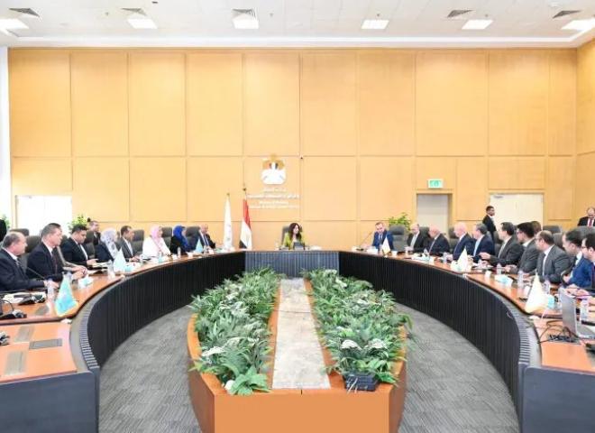 وزيرة الإسكان تتابع مشروعات مياه الشرب والصرف الصحي بالقليوبية والعبور وتوجه بتعزيز التشغيل والصيانة