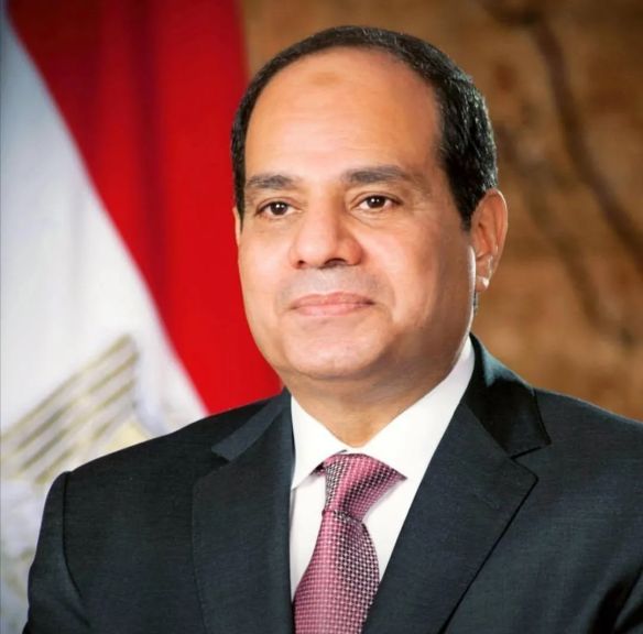 الرئيس عبدالفتاح السيسي يهنئ منتخب مصر لتحقيقه أول انتصار في كأس العالم
