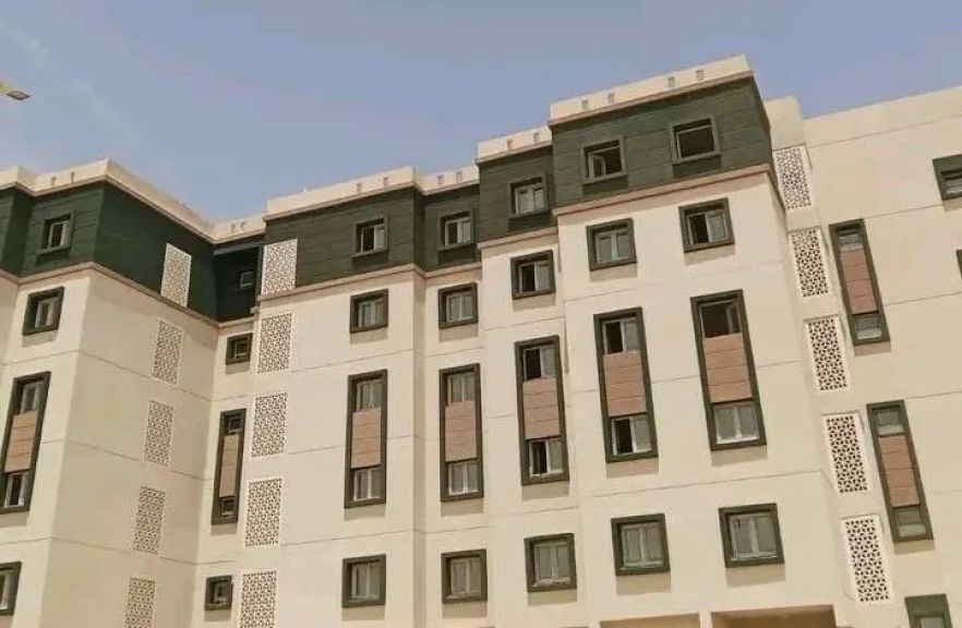 إطلاق التيار الكهربائي بمشروع «الإسكان الأخضر» بحدائق العاشر من رمضان