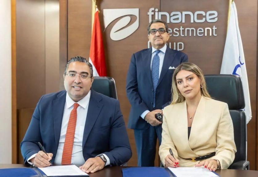 اي أسواق مصر توقع شراكة استراتيجية مع جرين مي ليمتد لتسريع وتيرة التمويل الأخضر والتحول نحو الطاقة المتجددة المستدامة