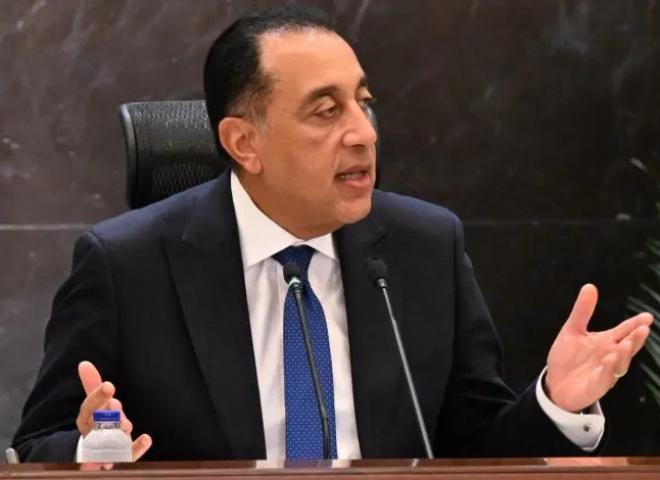 رئيس الوزراء يتابع مشروع مبنى الركاب (4) بمطار القاهرة للوصول إلى 70 مليون راكب سنويًا