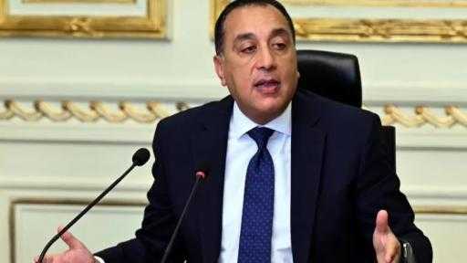 مدبولي يتابع ملفات التعاون بين الطيران والبترول.. ومشروع لإنتاج أول وقود طيران مستدام في مصر