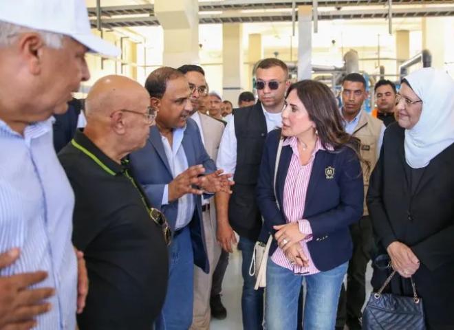 وزيرة الإسكان ومحافظ مطروح يتفقدان مشروعات مياه الشرب والصرف الصحي