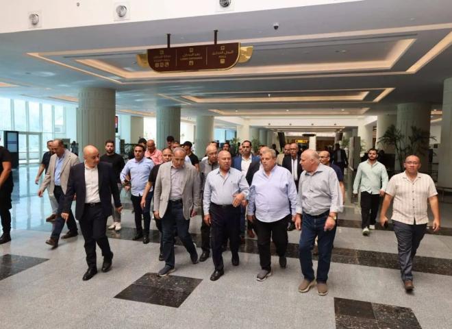 وزير النقل يتفقد محطة قطارات صعيد مصر ببشتيل.. ويعقد لقاءً موسعاً مع عدد كبير من قائدي القطارات