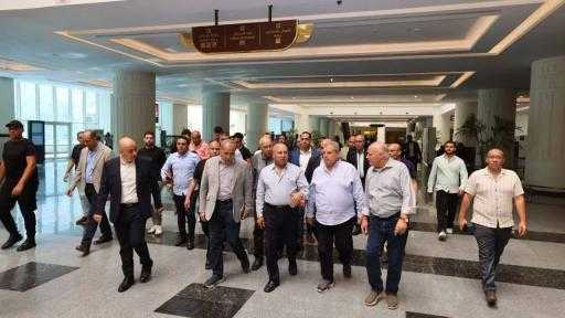 وزير النقل يتفقد محطة قطارات صعيد مصر ببشتيل.. ويعقد لقاءً موسعاً مع عدد كبير من قائدي القطارات