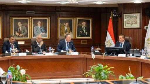 محافظ البنك المركزي المصري يبحث مع وزير التعليم العالي مستجدات مبادرة «منحة علماء المستقبل» استعدادًا لقبول طلاب جدد خلال العام الجامعي القادم
