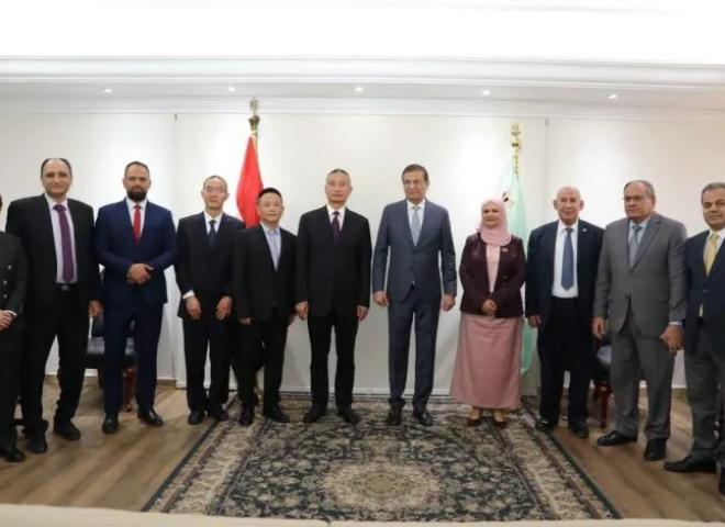 وزير الزراعة يبحث مع وفد «إيكاما» الصينية توطين صناعة المبيدات ونقل التكنولوجيا الحديثة