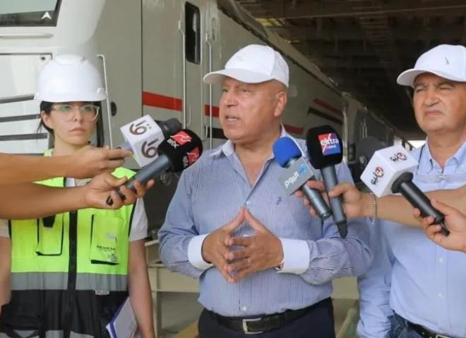 الوزير يكشف خطة الدولة لربط منظومة النقل الجماعي.. تشغيل القطار الكهربائي السريع تجريبيًا مطلع أكتوبر