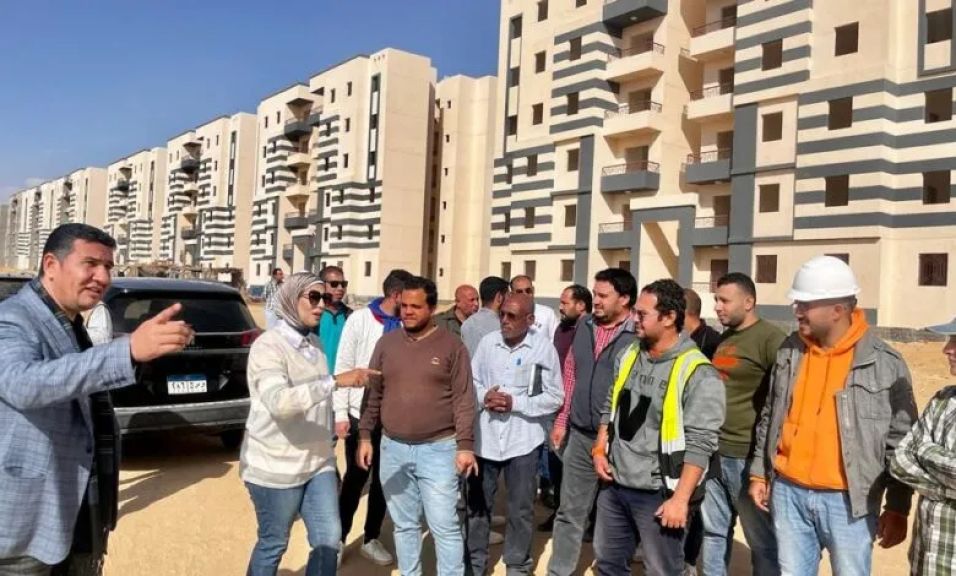 وزيرة الإسكان تتابع مستجدات ملفات العمل والمشروعات بمدينة السويس الجديدة