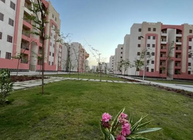 وزيرة الإسكان تتابع تنفيذ مشروعات وخدمات بمدينتي قنا والمنيا الجديدتين