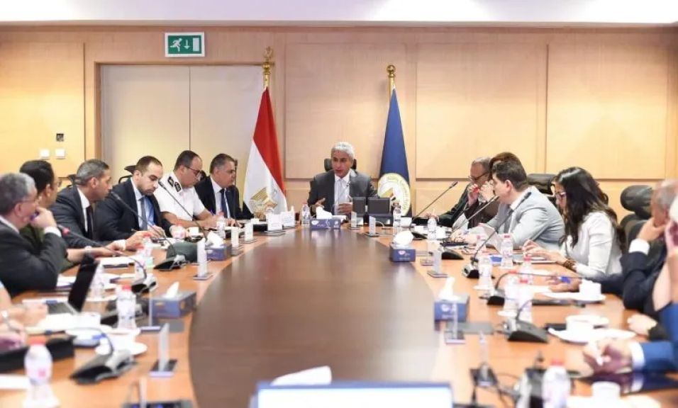 وزير السياحة يترأس أول اجتماع للتحضير لاستقبال كسوف الشمس الكلي في مصر أغسطس 2027