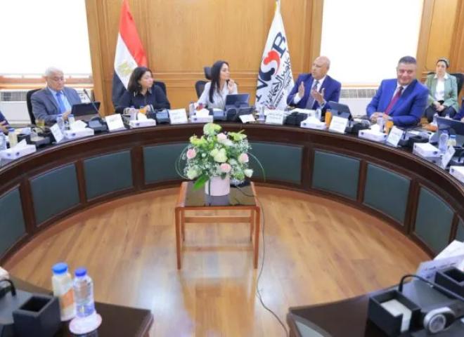 وزيرة التضامن تترأس اجتماع مجلس إدارة بنك ناصر الاجتماعي لمناقشة تعزيز الأداء وتطوير الخدمات المصرفية