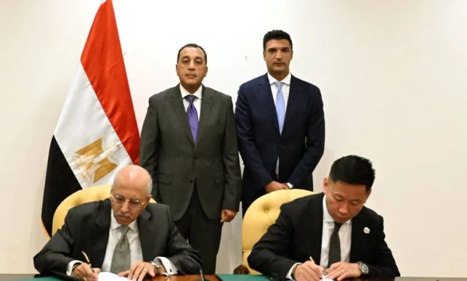 رئيس الوزراء يشهد توقيع عقد إنشاء مصنع لإنتاج البطاريات الكهربائية باستثمارات 2 مليار جنيه