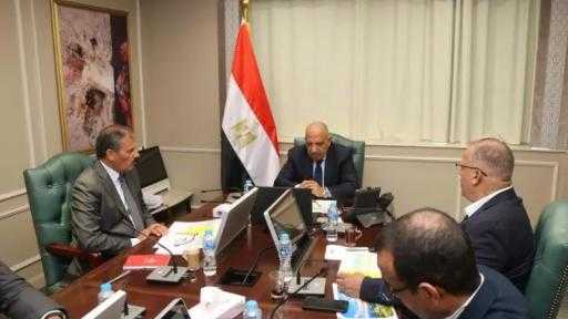 وزير الكهرباء يتابع مع الاستشاري الدولي تحديث استراتيجية الطاقة المتكاملة والمستدامة حتى 2040