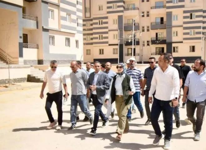 وزيرة الإسكان تتابع تنفيذ مشروعات المرحلة العاجلة بالسويس الجديدة