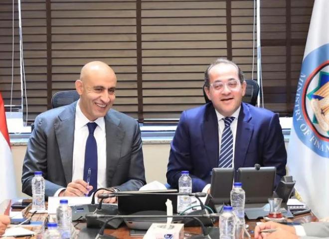 وزيرا المالية والتعليم يبحثان تحسين أوضاع المعلمين.. وزيادة مرتباتهم العام الدراسي المقبل