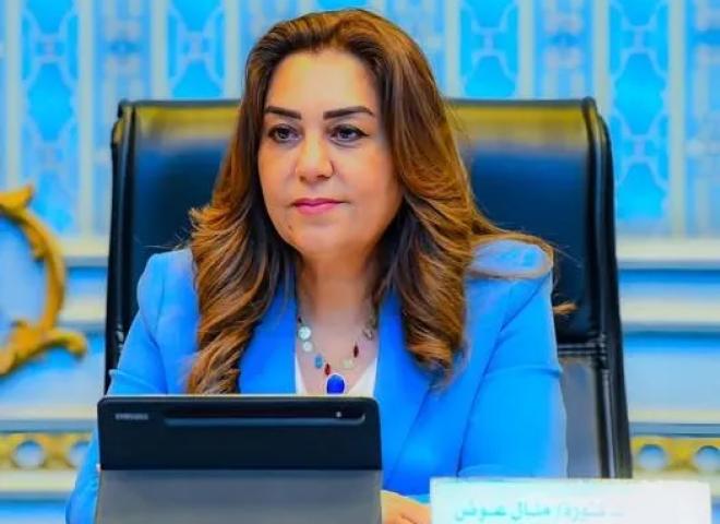 وزيرة التنمية المحلية تبحث مع القطاع الخاص الحلول الرقمية لتفعيل منظومة المسؤولية الممتدة للمنتج