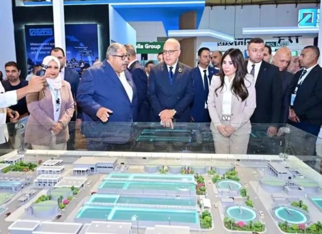 وزيرا الإسكان والري يتفقدان أحدث تكنولوجيات المياه والصرف الصحي بمعرض IWWI 2026