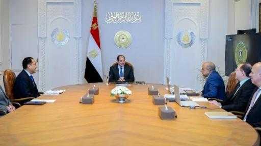السيسي يتابع مشروعات الطاقة المتجددة وخطة رفع مساهمتها إلى 45% بحلول 2028.. ويوجه بخفض دين أجهزة الموازنة العامة