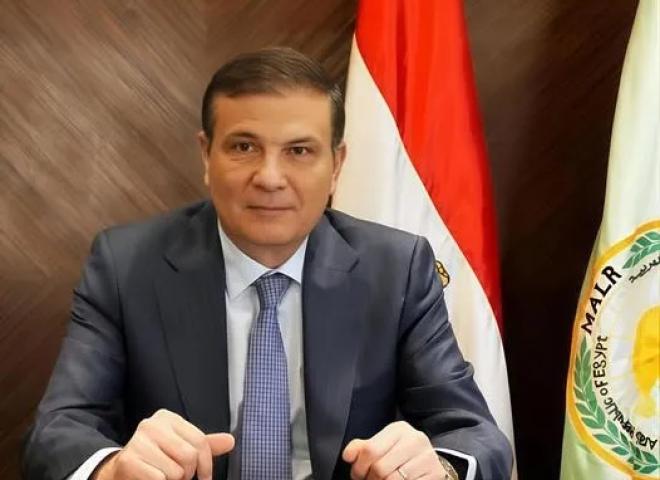 وزير الزراعة يطلق مبادرة لدعم صغار مزارعي القمح بخصم 50% على تكلفة الميكنة الزراعية